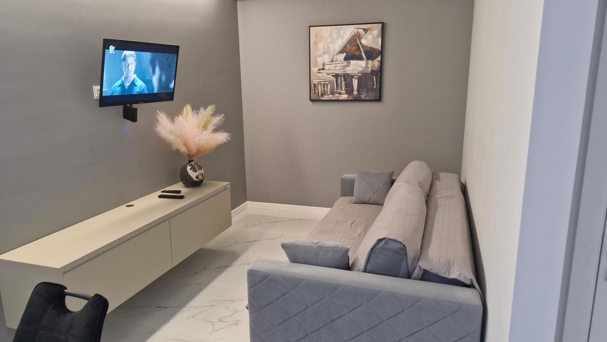 Ferienwohnung Аэропорт Кишинев 24&24 Exterior foto